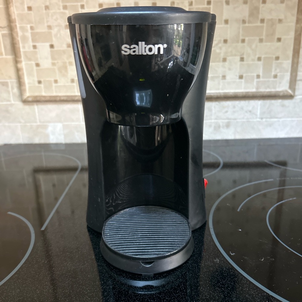 Black Salton Coffee Maker- Coffee for 1